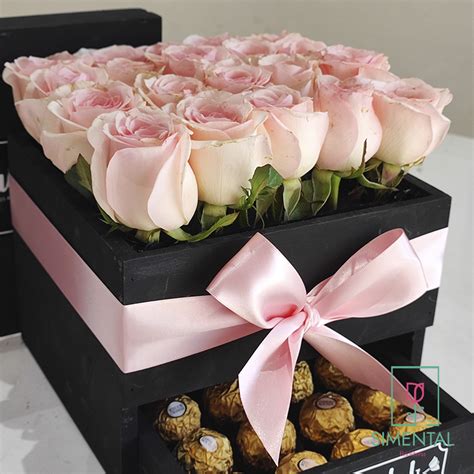 Caja Rosas En Color De Rosa Y Chocolates Floreria Simental En Torreon