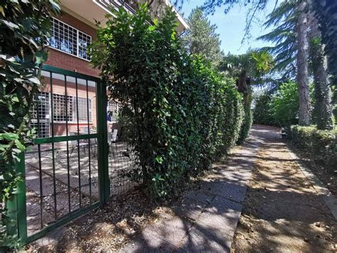 Vendita Appartamento Roma Trilocale In Via Flaminia Nuova Buono