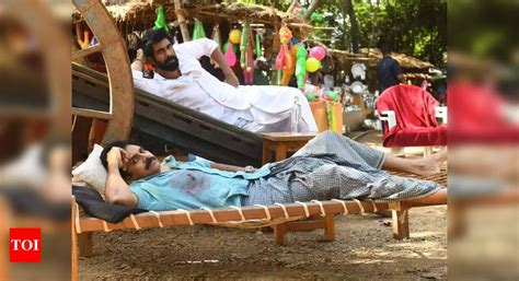 Bheemla Nayak Movie Review Highlights Pawan Kalyan And Rana Daggubati