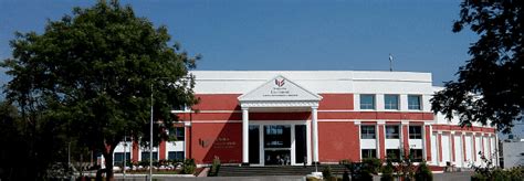 Mahindra Cole Centrale Admission 2025 Fees Courses Placement Ranking