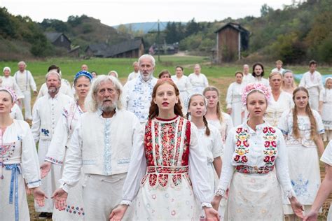 Review Ari Asters Ritual Of Horror In Midsommar On Notebook Mubi