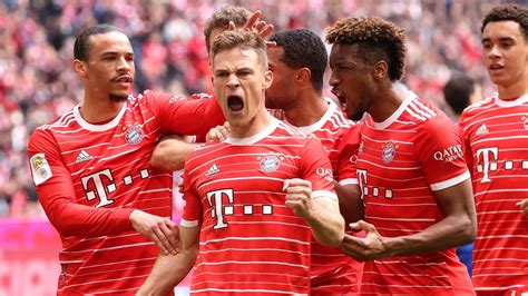 Bundesliga Bayern Monaco Schalke 04 6 0 Festa Bayern Che Vola A 4