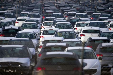 Automobile Les Ventes De Voitures Neuves En Baisse De Les