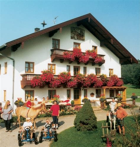 Urlaub Auf Dem Bauernhof Bertlhof Chieming Wald Am Chiemsee Im Chiemgau