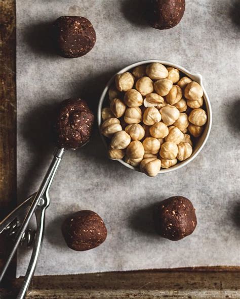 Hazelnut Cookie Balls Recipe