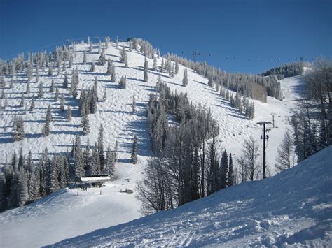 Sensory Overload: Ski Trip to Aspen, Colorado