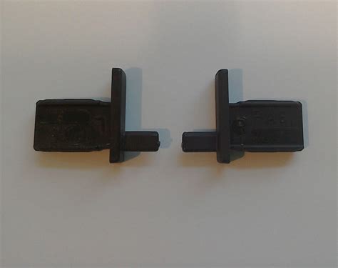 Remis Remiflair Caravan Motorhome Blind Flyscreen Black End Hook Clips