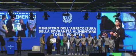 Un Liceo Del Made In Italy Ecco L Ultima Idea Del Governo