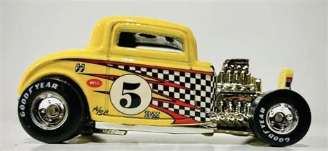 Hot Wheels Yellow Toy Truck