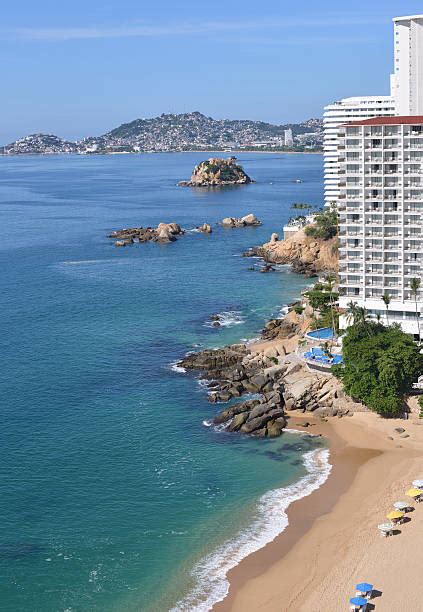 220+ Acapulco Beach Skyline Stock Photos, Pictures & Royalty-Free ...