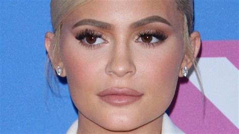 Kylie Jenners New Makeup Collection Has Some Fans Calling Her Out