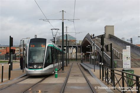 Tram Sur La Ligne T Ratp Villetaneuse Photos De Trams Et