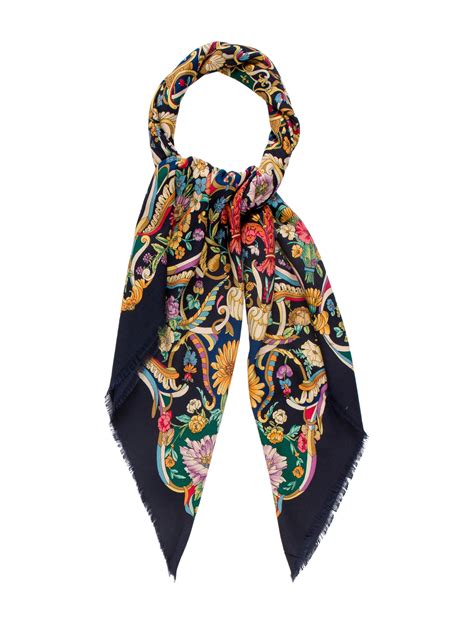 Gucci Floral Print Wool And Silk Scarf Accessories Guc140326 The Realreal