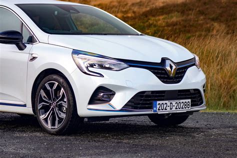 Renault Clio E Tech Hybrid 2021 Reviews Complete Car