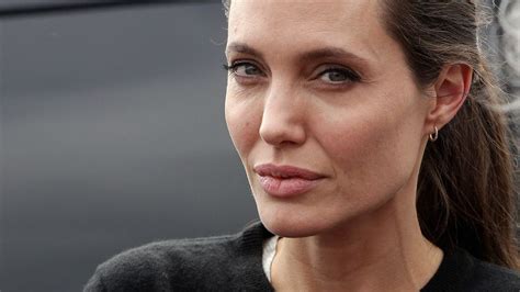 Gewichts Schock Angelina Jolie Wiegt Nur Noch 36 Kilo Promiflash De