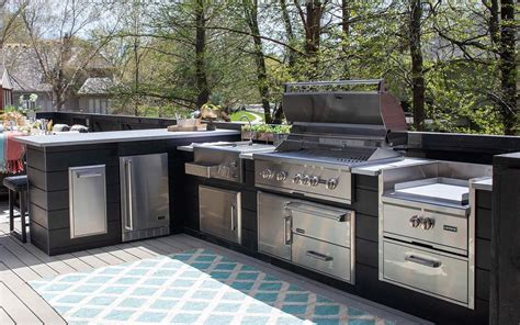 How to Elevate Your Culinary Life with a Modular Outdoor Kitchen