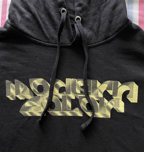 NEW LOGO BLACK HOODIE | Modern Color