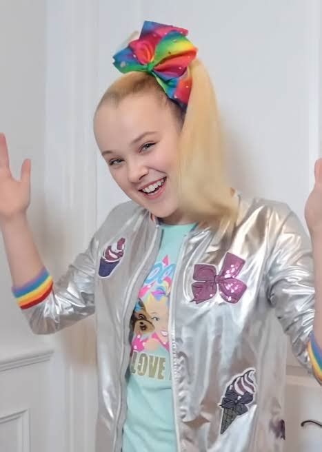 Jojo Siwa Biography Age Boyfriend Car Net Worth Husband Parents