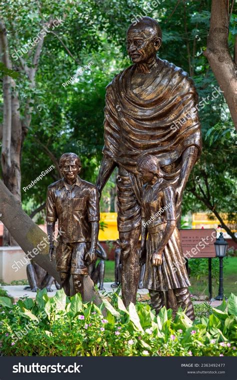 1 Mahatma Gandhi Children Gandhi Vatika Images, Stock Photos, 3D objects, & Vectors | Shutterstock