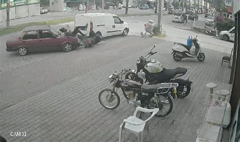 Antalya nın Manavgat ilçesinde kullandığı otomobille park halindeki mot