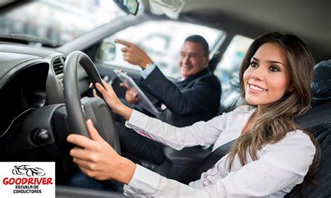 CLASES DE MANEJO 4 6 8 o 10 horas Vehículo Mecánico o Automático