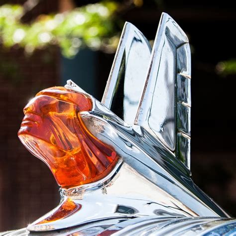 19 Hood Ornaments That Turn Luxury Cars Into Masterpieces Hood Ornaments Car Hood Ornaments