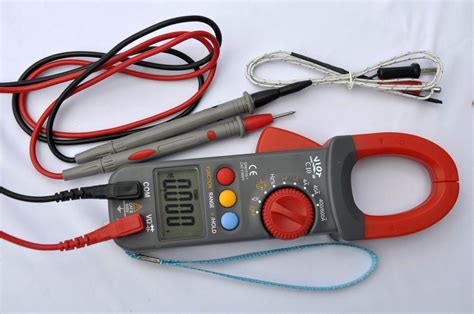 Clamp Meter Ammeter Ohm Volt Multimeter DMM+Capacitor Tester+K Thermocouple HVAC