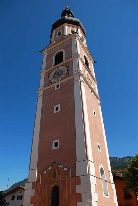 Pfarrkirche Kastelruth In Italien Südtirol Alpen Guidede