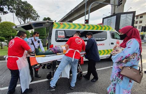 Subang Jaya Community Ambulance On The Brink Of Shutdown Enough Funds