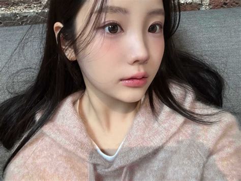 Wonhee Illit Selcas Wonhee Lee Won Hee Illit Selca Korean Dreams