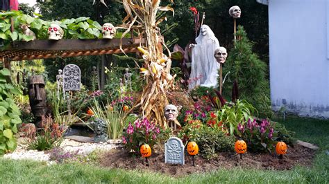 halloween landscaping  perfect landscaping