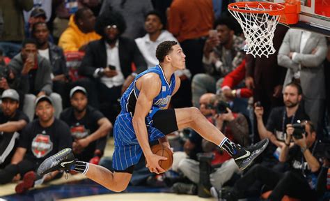 Donovan Mitchell Will Replace Aaron Gordon In The Nba Dunk Contest