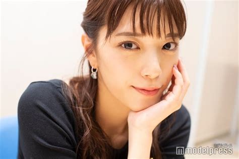 テレ朝・三谷紬アナ、nyで美脚際立つショートパンツ姿「スタイル抜群」「洋服も素敵」の声 Newscafe