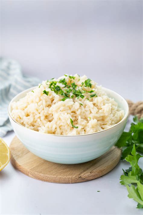 Garlic Butter Rice - Everyday Delicious