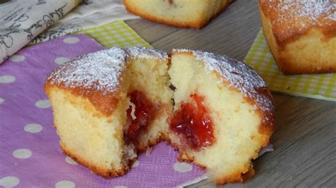 Muffins moelleux à la crème et confiture dessert simple et rapide