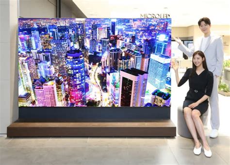 Samsung launches a 114-inch Micro LED TV so expensive, buyers receive a ...