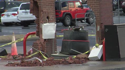 Car Crashes Into Gas Pumps At Kroger In Hot Springs