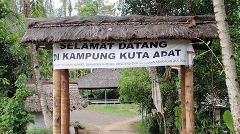 Sistem Kemasyarakatan Tradisional Di Kampung Adat Dukuh Kuta Naga