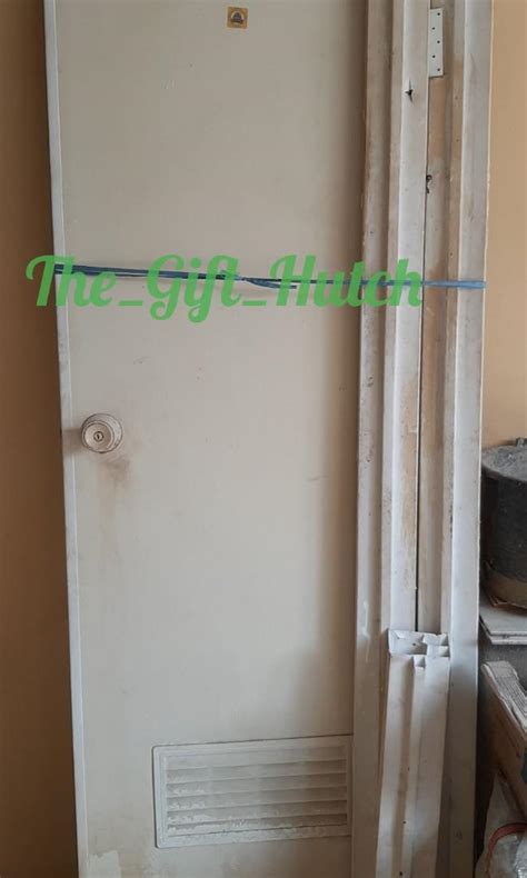 Harga Pintu Kamar Mandi Bekas Matthew Jones