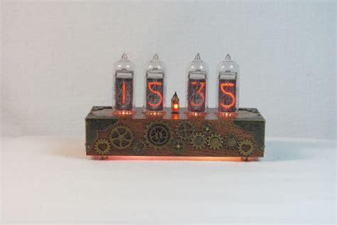 Ламповые часы на газоразрядных индикаторах в стиле SteamPunk