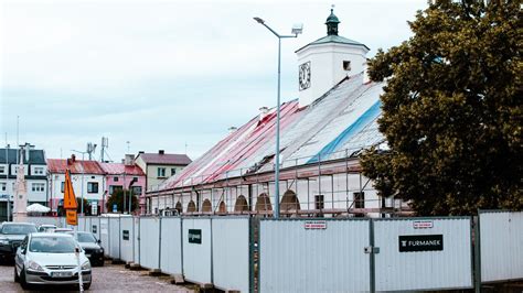 Trwają prace przy remoncie staszowskiego ratusza Co zostało zrobione