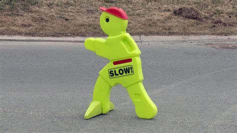 Slow Down Sign Sparks Debate Over Children Playing In Street Ctv News