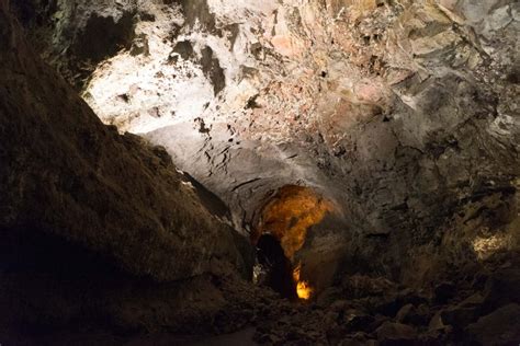 cueva de los verdes imposante lava hoehle auf lanzarote home  travel