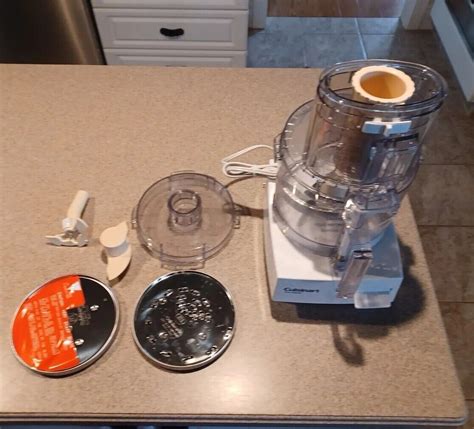 Cuisinart Pro Classic 7 Cup Food Processor Dlc 10 And Accessories Ebay