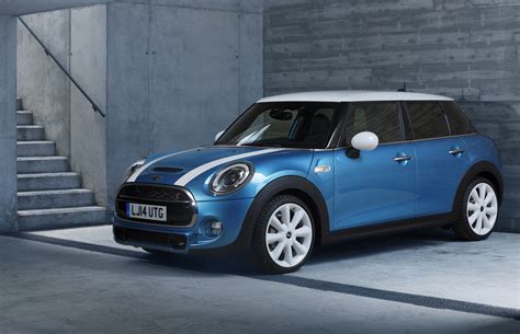 Mini unveils all-new 2015 Cooper 5 Door | Driving