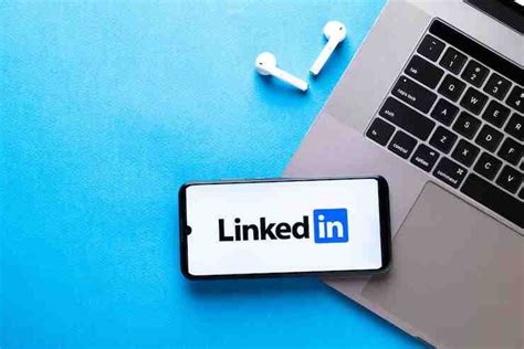 How To Announce New Job On Linkedin 4 Best Ways