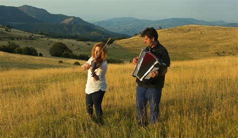 Festa Di Mezza Estate Viaggio Musicale In Italia Lungo La Via