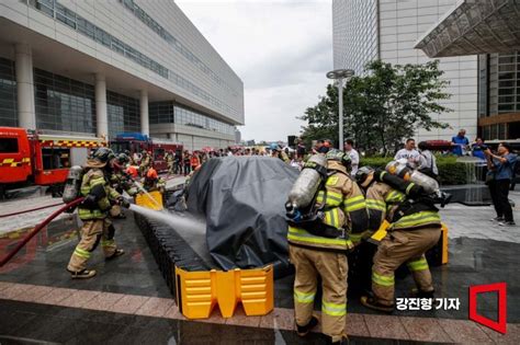 포토 전기차 화재 진압 훈련 아시아경제