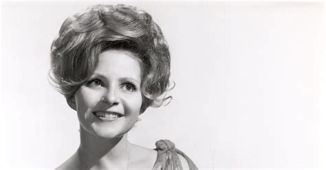 Brenda Lee S Rockin Around The Christmas Tree Tops Billboard Hot Chart For First Time