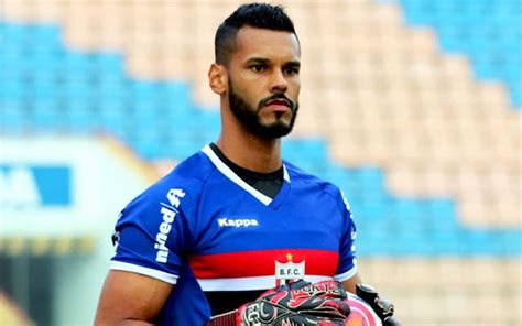 Botafogo Sp Renova Contrato Goleiro Darley At